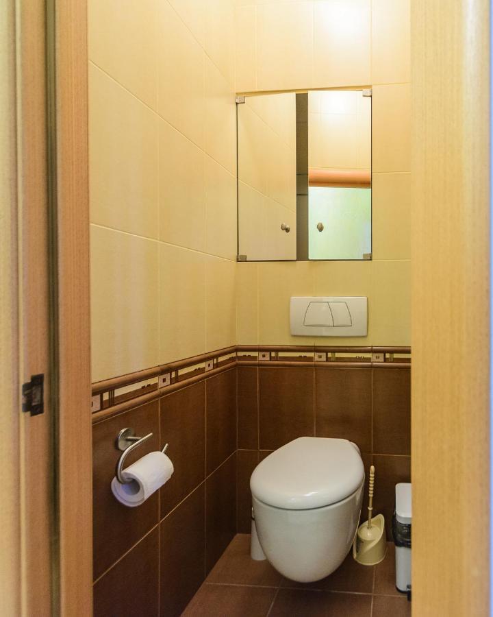 911 Apartments Antonovichа Kiev Luaran gambar