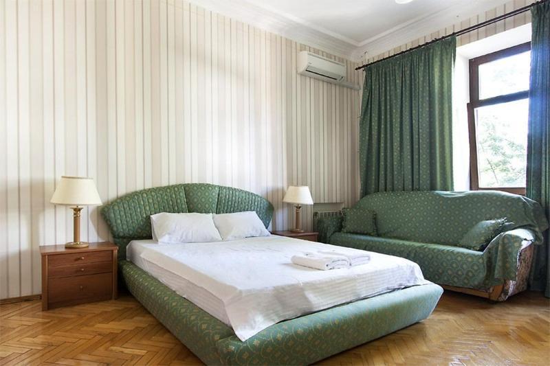 911 Apartments Antonovichа Kiev Luaran gambar