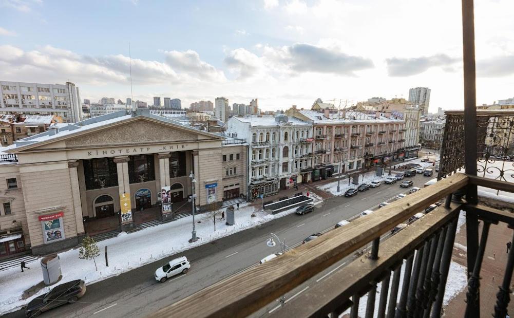 911 Apartments Antonovichа Kiev Luaran gambar