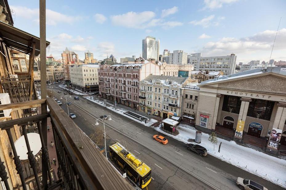 911 Apartments Antonovichа Kiev Luaran gambar