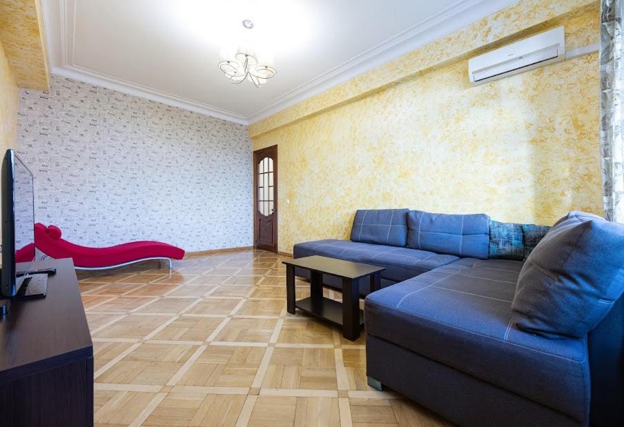 911 Apartments Antonovichа Kiev Luaran gambar